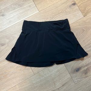 Pace Rival LuLuLemon Skirt Black Size 2